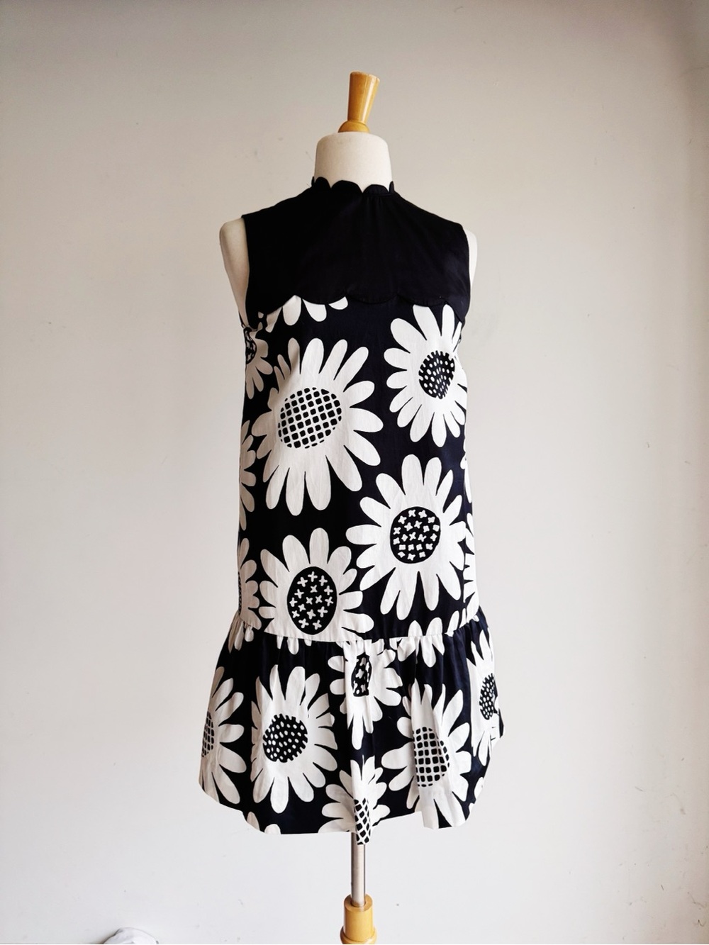 Victoria Beckham for Target Black White Daisy Drop Waist Dress XS